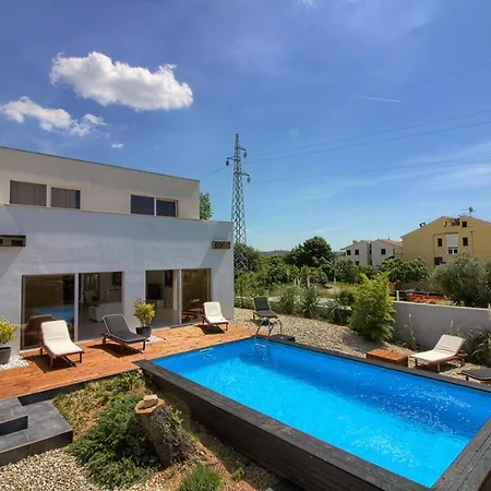 Villa Brigita 3 Bedroom *